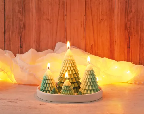 DIY Kaarsenset Kerstbomen aangestoken