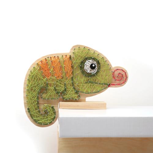 String Art Kameleon – DIY decoratieset display