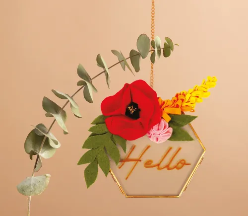 Vilten Bloemendecoratie – DIY wanddecoratie display